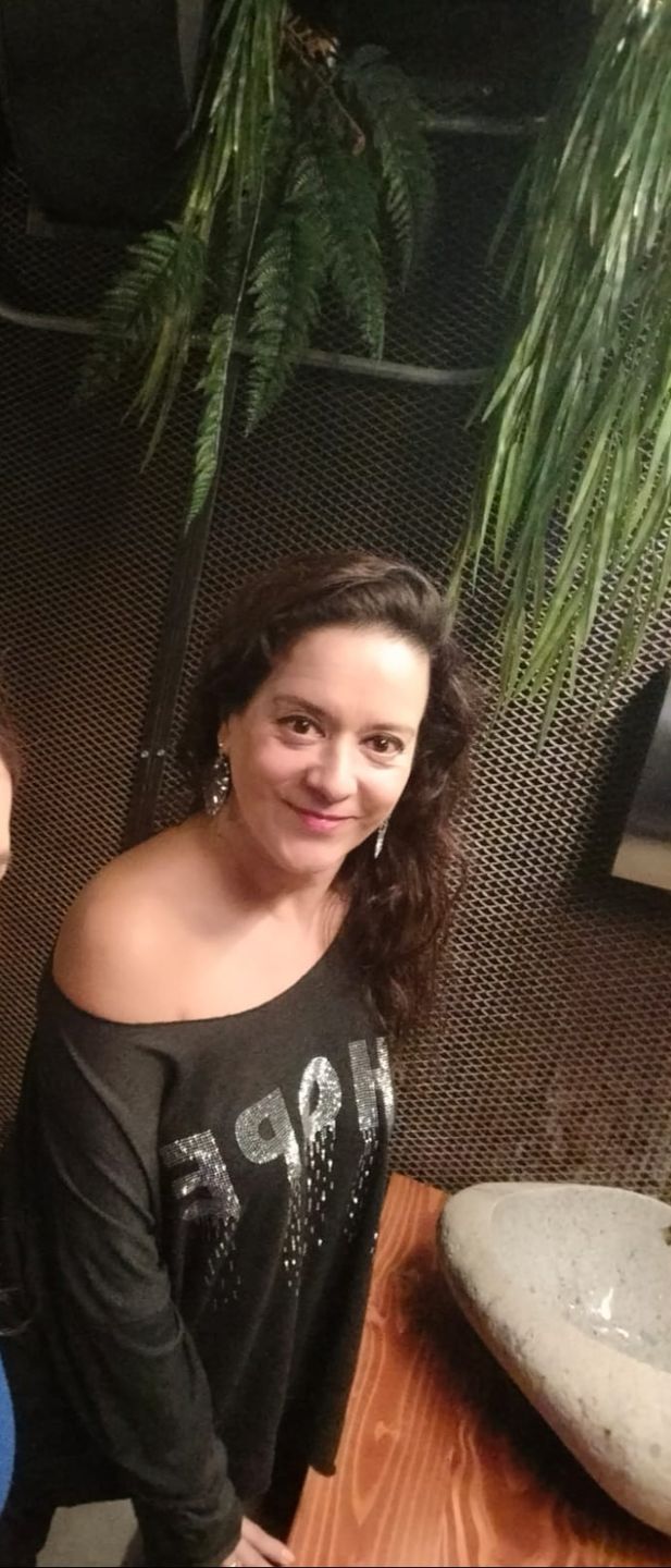 Customer photo review of Polera HOPE con Brillo En Letras Manga Larga