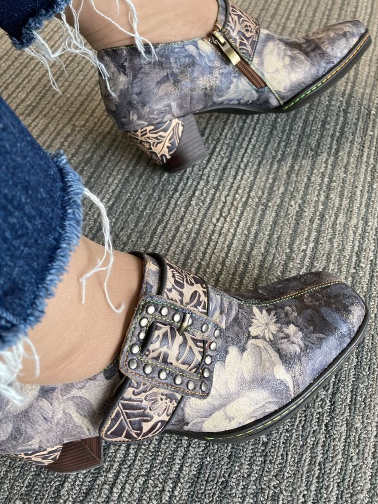 Customer photo review of Hand-painted Genuine Leather Pumps