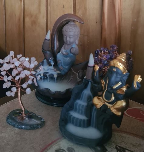 Customer photo review of Porta Incienso Luna de Buddha + 10 Inciensos de Conos