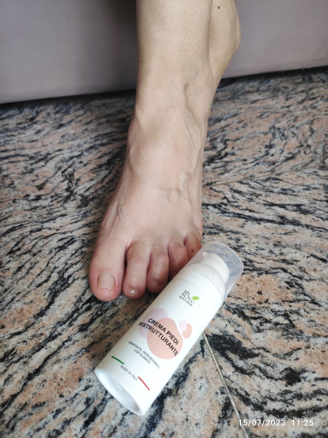 Customer photo review of Crema Piedi Ristrutturante