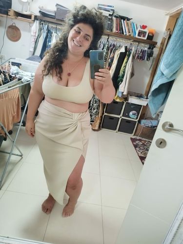 ביקורת עם תמונה מאת לקוח על חצאית ערבה