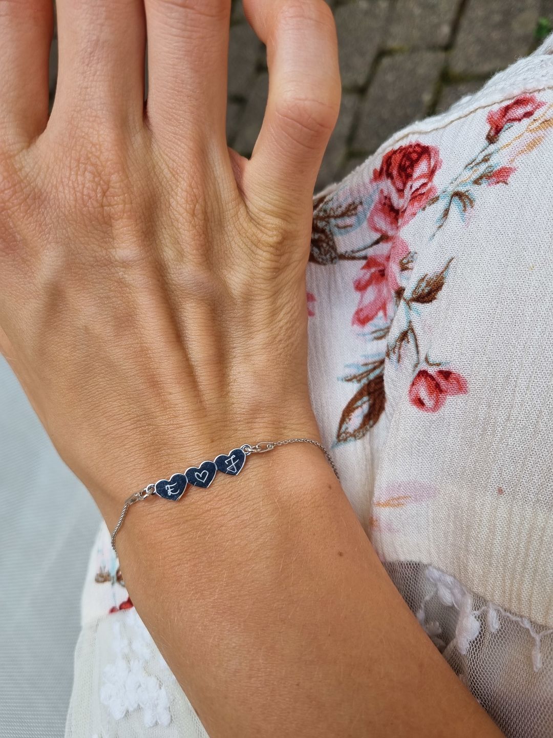 Customer photo review of Armband d’amour mit Gravur 3 Herzen