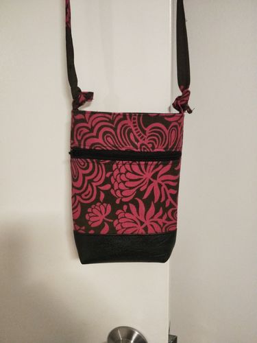 Customer photo review of Wanderlust Phone Bag Pattern