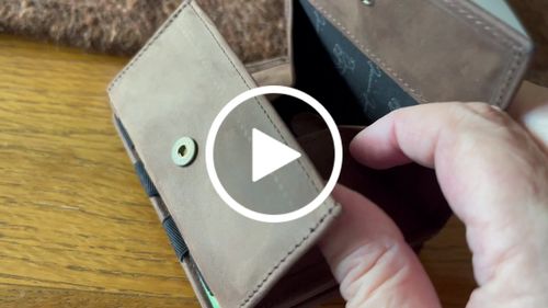 Customer video review of Flap Boy - Magic Wallet with Coin Pocket