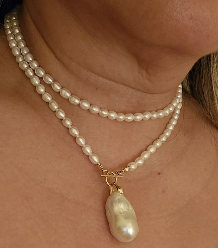 Customer photo review of JANA - Baroque Pearl Choker