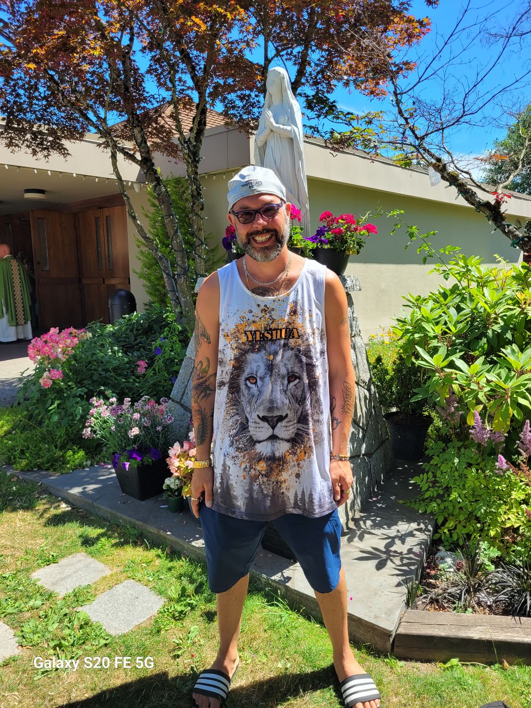 Customer photo review of Jesus Lion of Judah I Am ( Name Of God ) King Of King Lord Of Lord 3D All Over Print T-Shirt And Hoodie