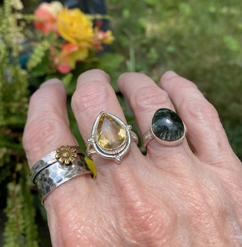 Customer photo review of Spinner Sunflower Ring for Women Sterling Silver