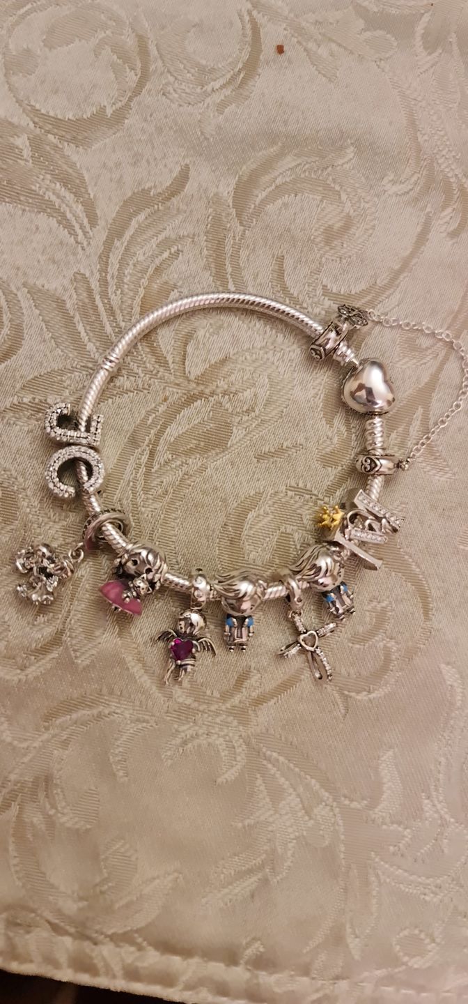 Customer photo review of Charm Letras del Alfabeto Elegantes