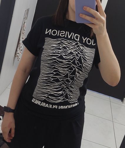 Customer photo review of Playera Joy Division Unknown Pleasures