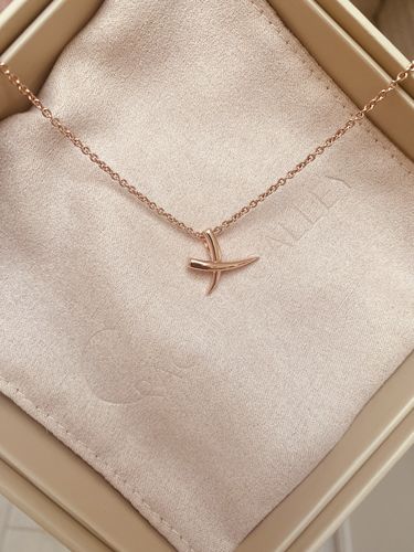 Customer photo review of Molto Kiss Pendant