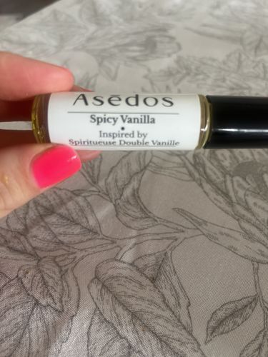Customer photo review of SPICY VANILLA PERFUME OIL