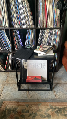 Customer photo review of Porta Vinilos Revista SIMPLE │LUXE Metal BLACK