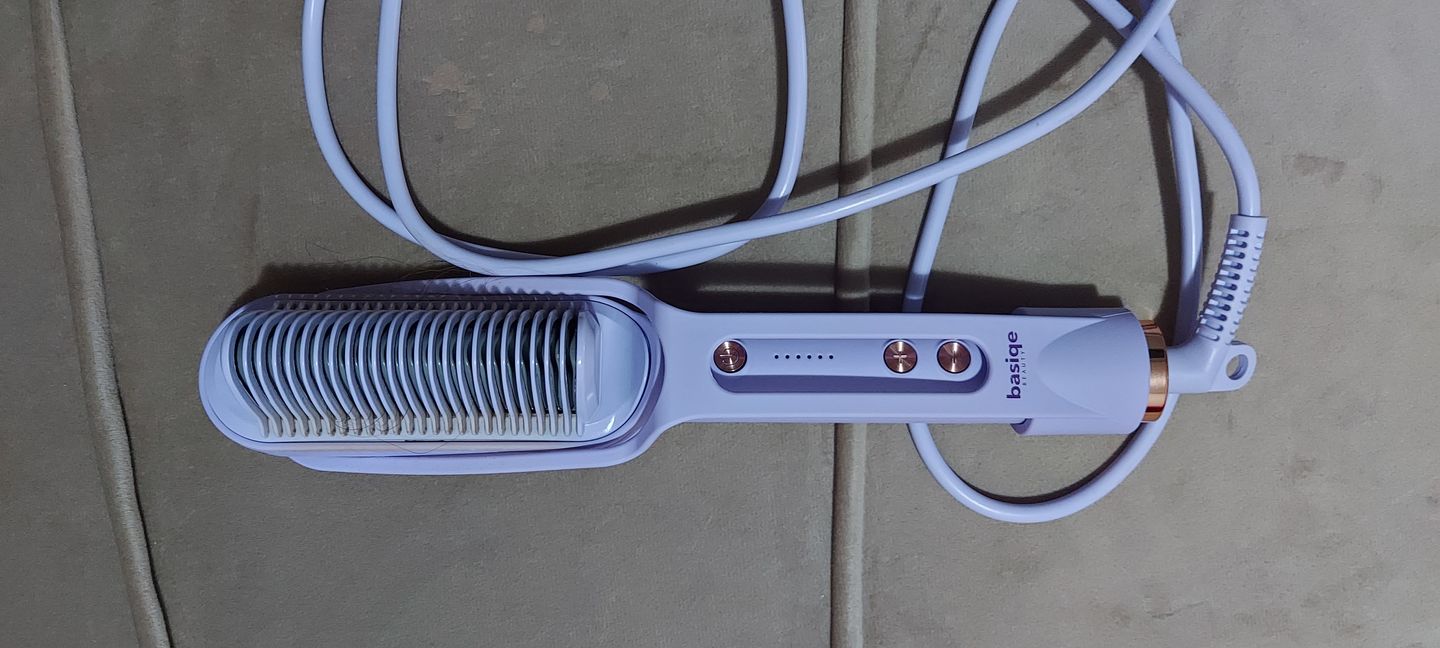Customer photo review of SLEEK PLUS | Escova Alisadora + Clip Finalizador