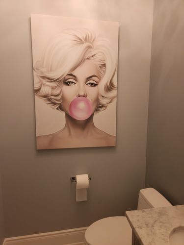 Customer photo review of 'Marilyn Monroe' Framed Canvas