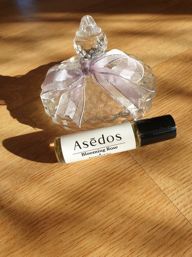 Customer photo review of BLOOMING ROSE PERFUME OIL