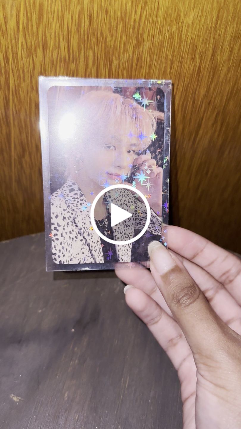 Customer video review of PREMIUM HOLOGRAPHIC PHOTOCARD SLEEVES - STAR VERSION