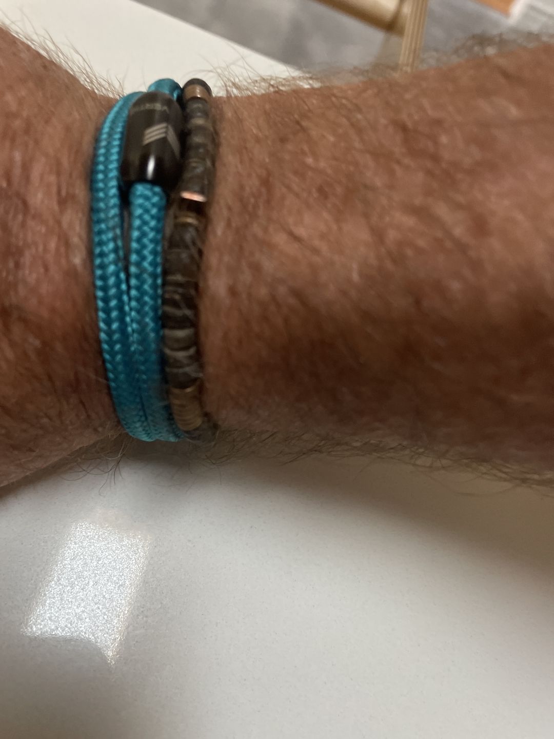 Customer photo review of Vertig Nautical Magnetic Paracord Bracelet Turquaise
