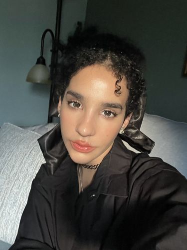 Customer photo review of Secretive Kristin Plus 1Day - Olive