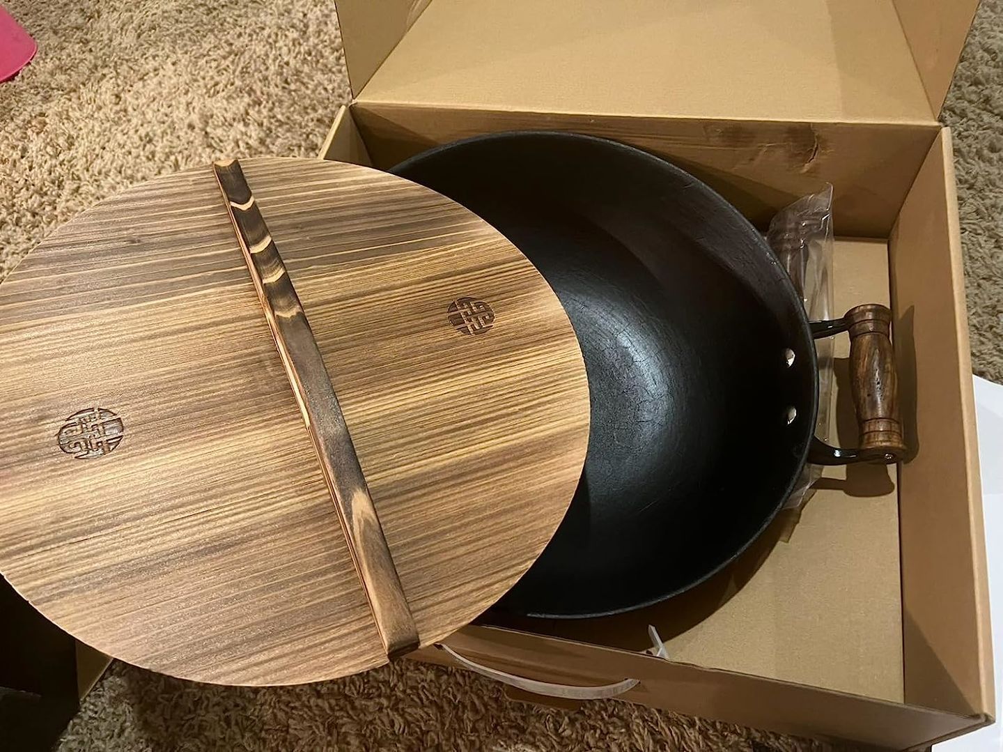 Customer photo review of WANGYUANJI Cast Iron Wok Pan