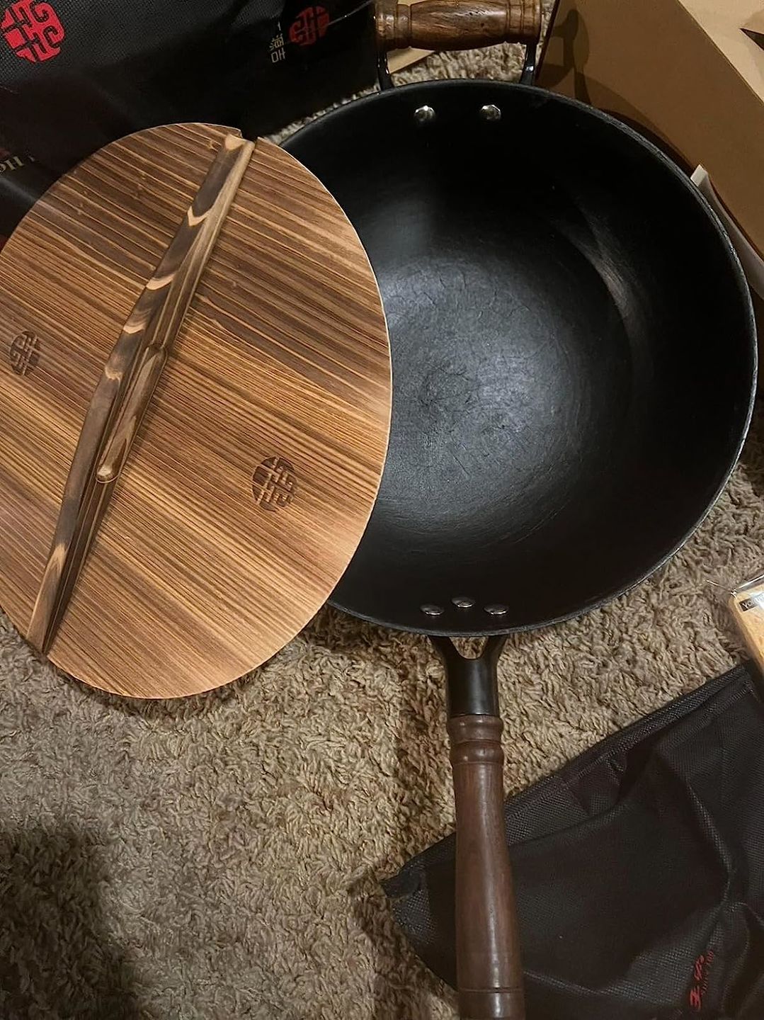 Customer photo review of WANGYUANJI Cast Iron Wok Pan