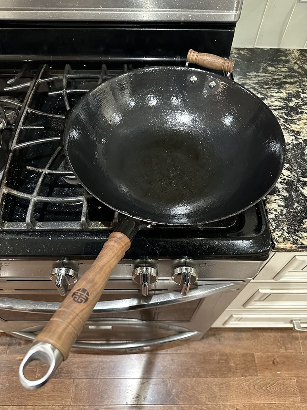 Customer photo review of WANGYUANJI Cast Iron Wok Pan