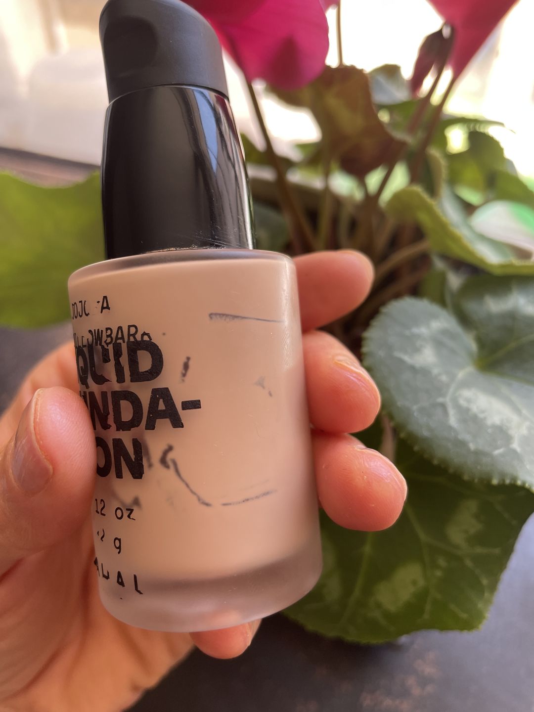 Customer photo review of 02 Liquid Foundation / Maquillaje Líquido 02