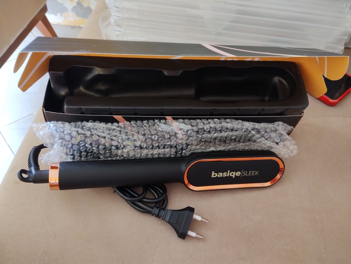 Customer photo review of SLEEK PLUS | Escova Alisadora + Clip Finalizador