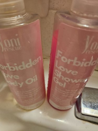 Customer photo review of Forbidden  Love - Shower Gel + Body Oil Bundle