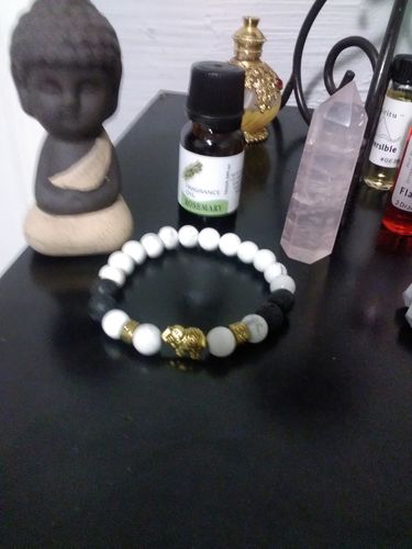 Customer photo review of Obsidian Stone Necklace - FREE GIFT