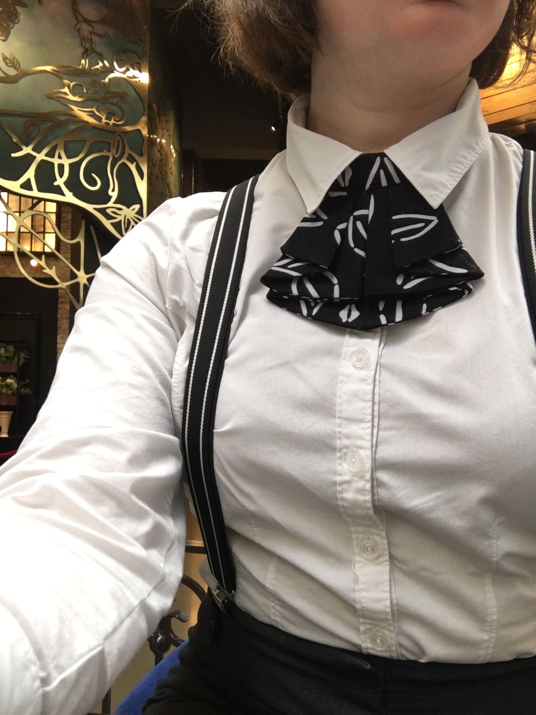 Customer photo review of Cravate courte femme - noir et blanc
