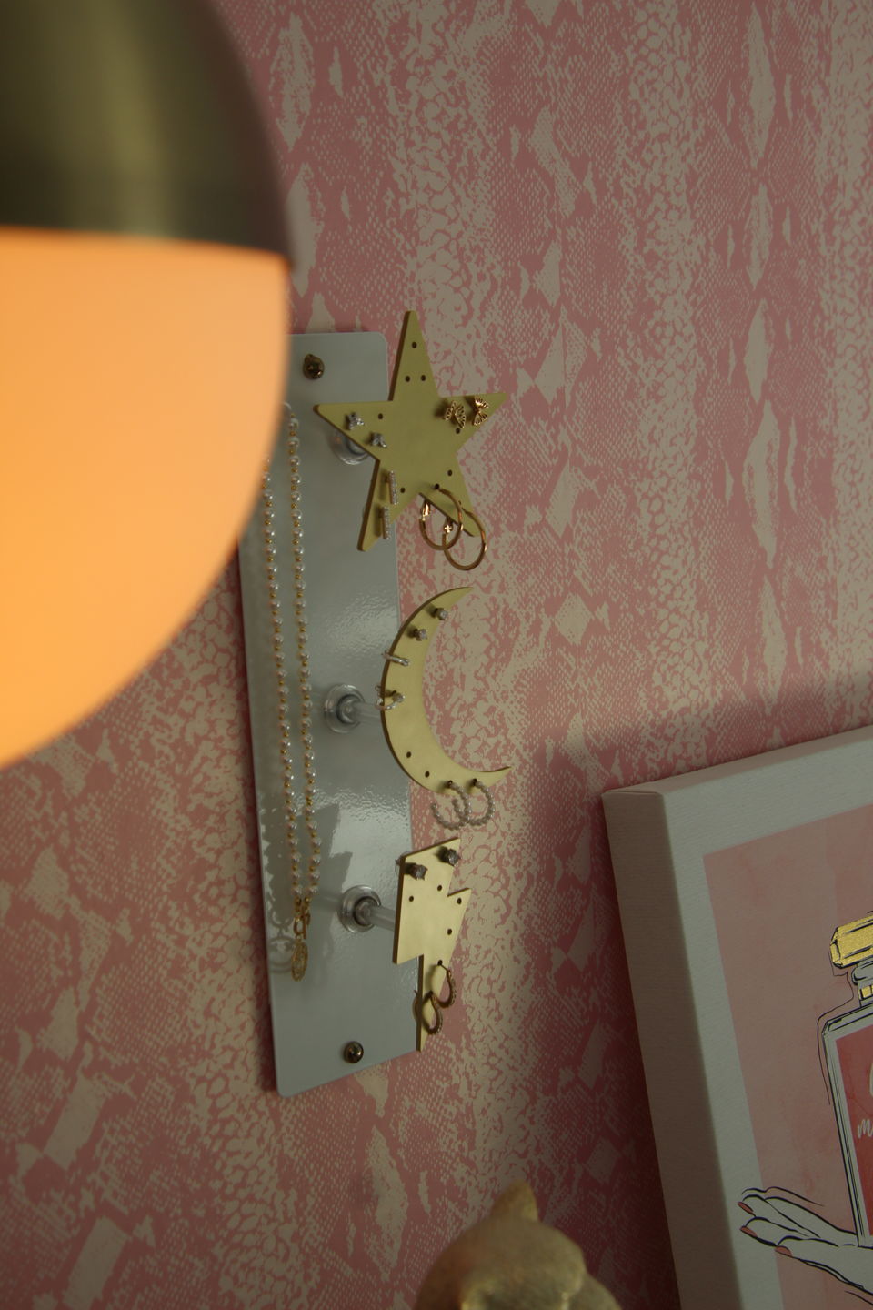 Customer photo review of Wall Jewelry Organizer Small Board For Tweens, Teens, & Young Adult Girls