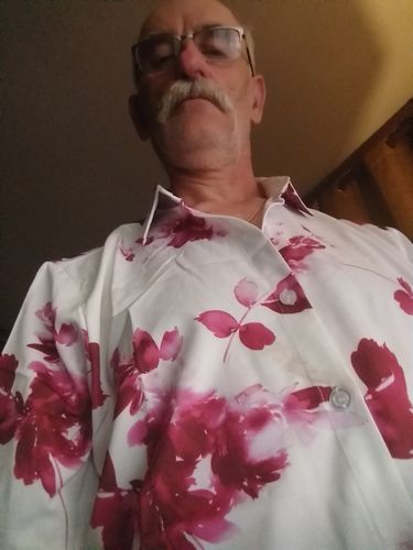 Customer photo review of Chemise de plage de vacances d'été à manches courtes pour hommes