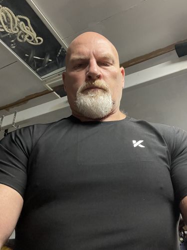 Customer photo review of Men's Heat Trapping T-Shirt