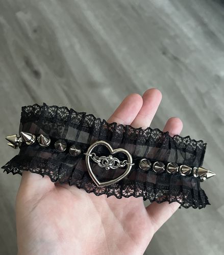 Customer photo review of Knotted Heart Lace Choker