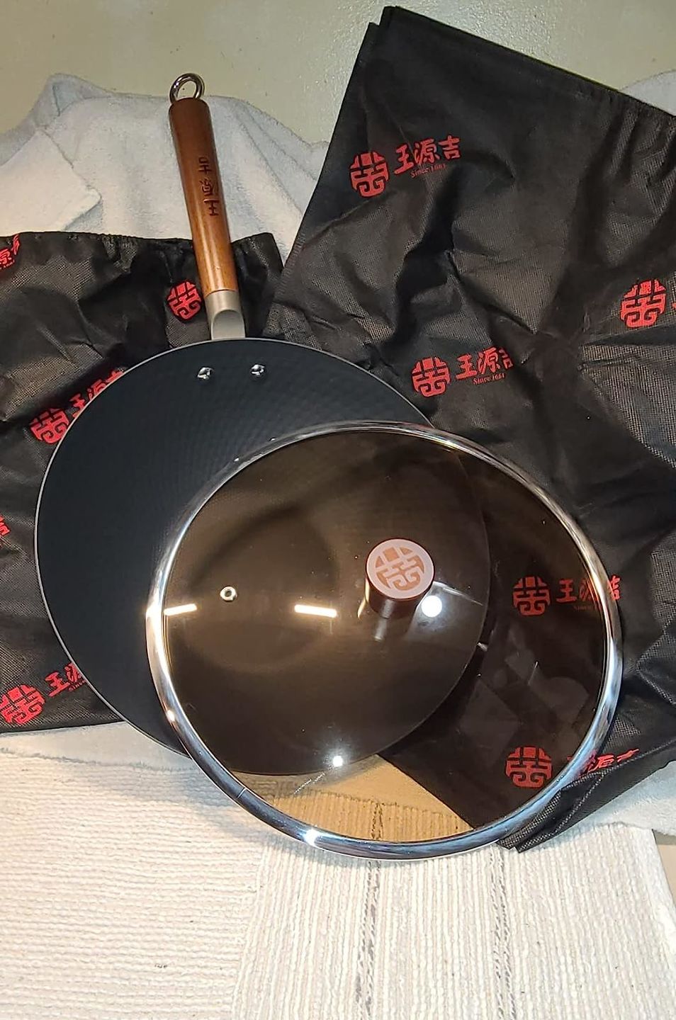 Customer photo review of WANGYUANJI Lightweight Carbon Steel Wok Pan 12" with Lid