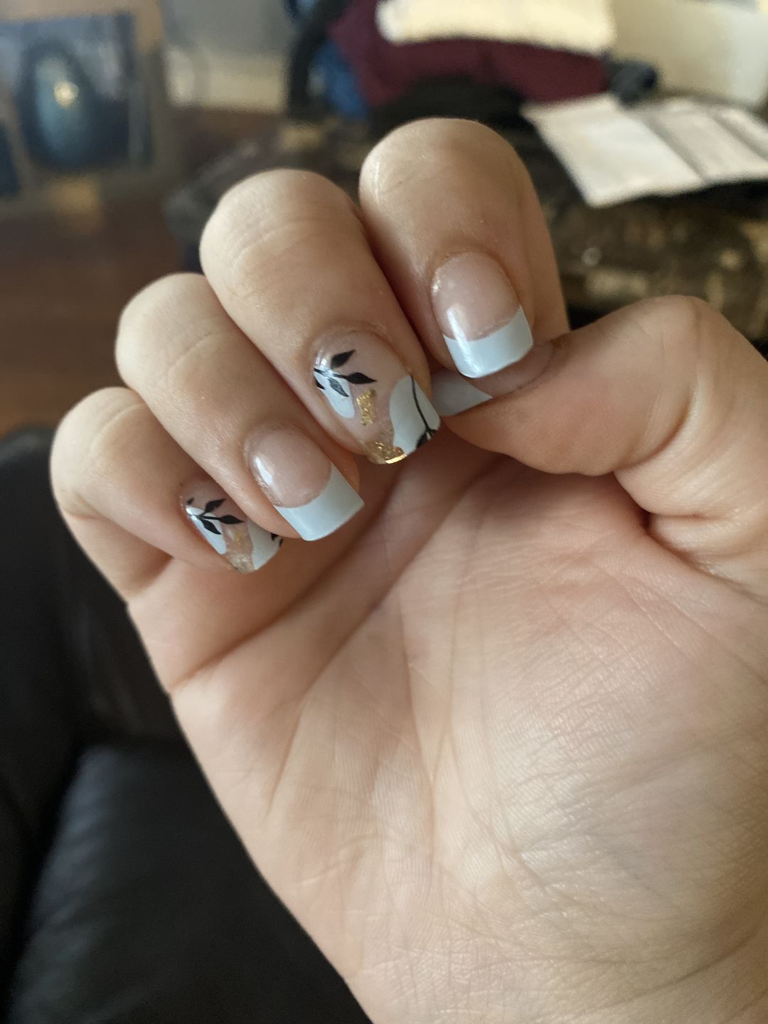 Customer photo review of Blue Floral Daze DIY Semicured Gel Nail Sticker Kit