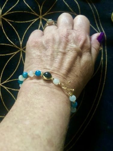 Customer photo review of Bracelet Détoxifiant en Apatite et Pierre de Lune | Or fin