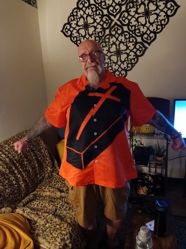 Customer photo review of Halloween Vampire Coffin Print Men's Short Sleeve Shirt