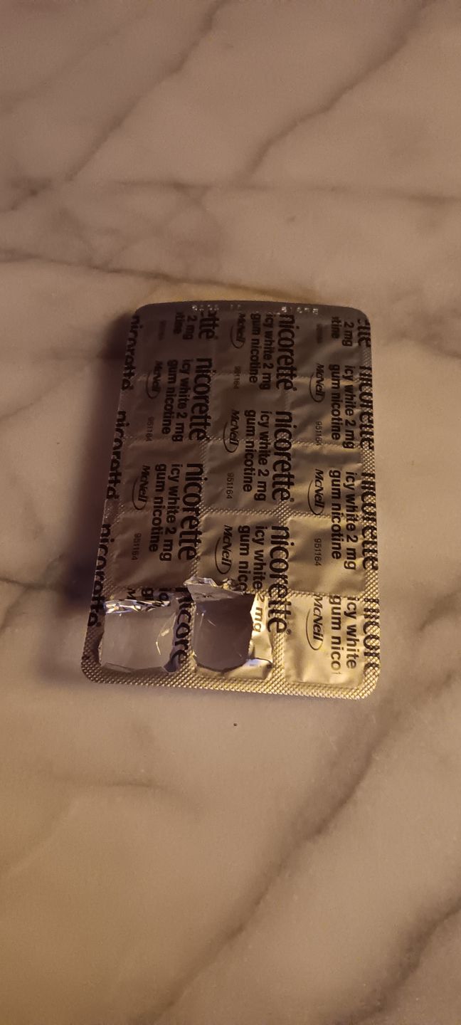 Customer photo review of Nicorette Icy White Gum 2mg 210 Pieces