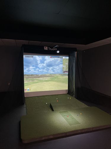 Customer photo review of TruGolf Vista 8 PRO Golf Simulator w/ E6 Connect