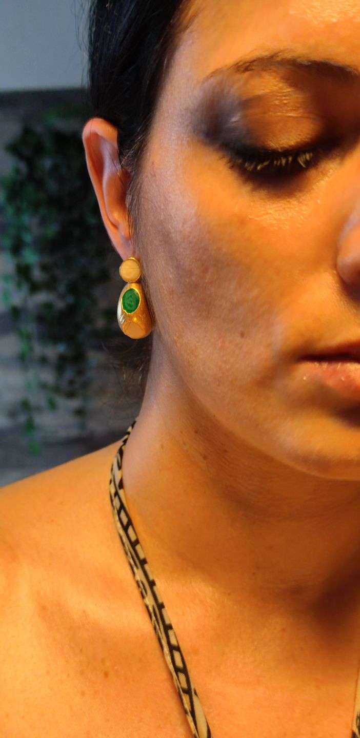 Customer photo review of Orecchini a crescente con Gemma di Pompei Argento 925 placcato ORO 18K