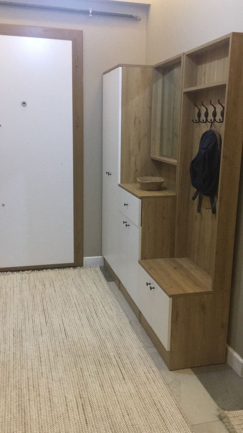 Customer photo review of Rani P6 Modern Çekmeceli Aynalı Raflı Portmanto Ayakkabılık Vestiyer Sepet Ceviz - Beyaz M2