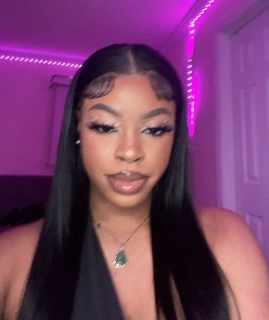 Customer photo review of 4C Edges | Luvwin 180% Density Straight with Yaki Edges Free Parting Undetectable Lace Front Wig | Afro Inspired