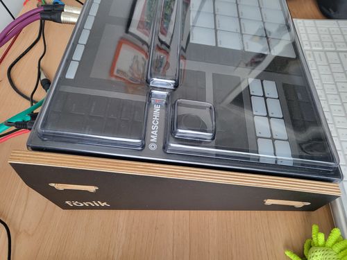 Customer photo review of Self-Build Stand NI Maschine MK3 / +