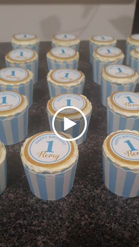 Customer video review of 1st Birthday Blue & Gold - Edible Icing Image