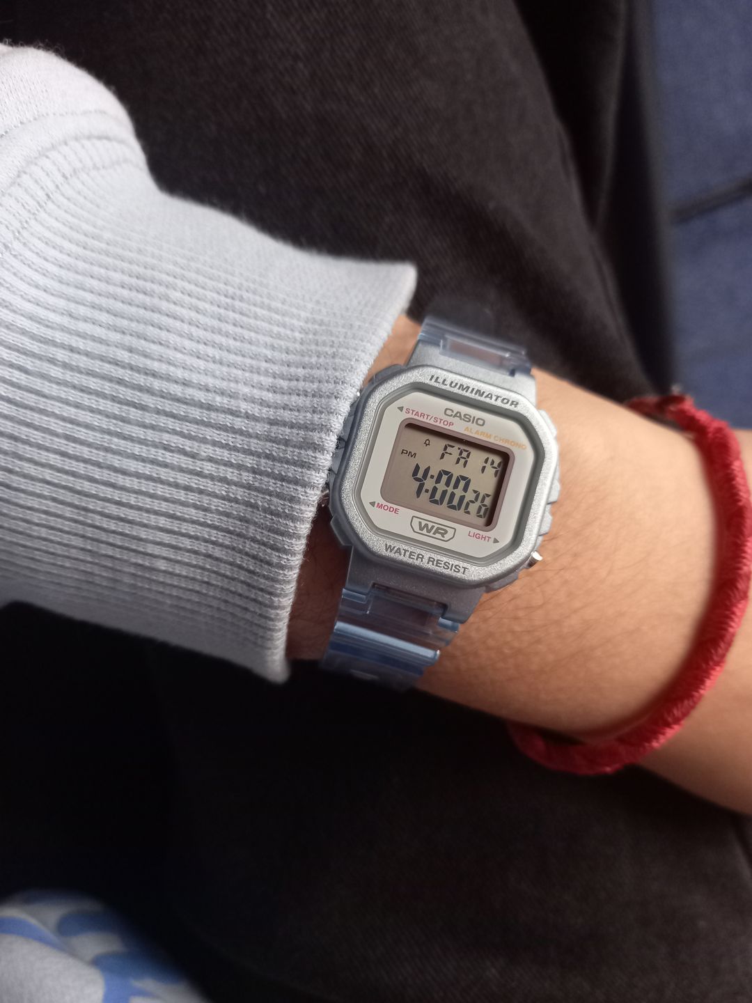 Customer photo review of Reloj Casio Vintage LA-20WHS-2ADF Celeste Transparente