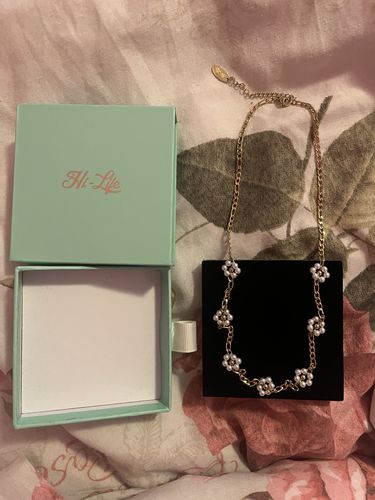 Customer photo review of Sweet Life Pearl Flower Kette 14K Vergoldet