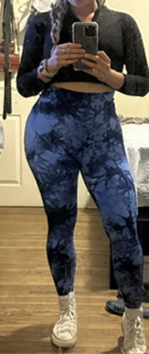 Customer photo review of Royal Blue and Black Marble Lightning Scrunch Butt Leggings