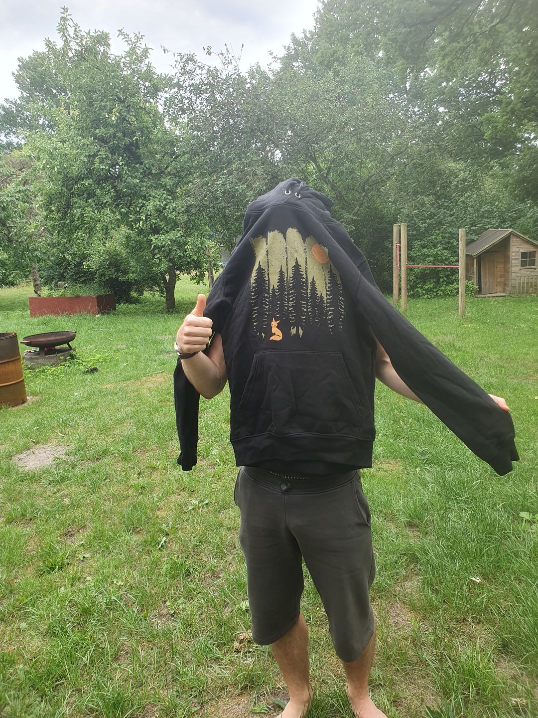 Customer photo review of FUCHS IM WALD KHAKI - Bio Unisex Hoodie (PREMIUM)