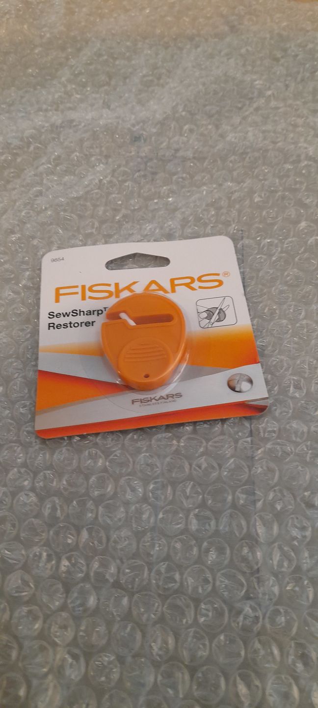 Customer photo review of Fiskars Scissors Sharpener